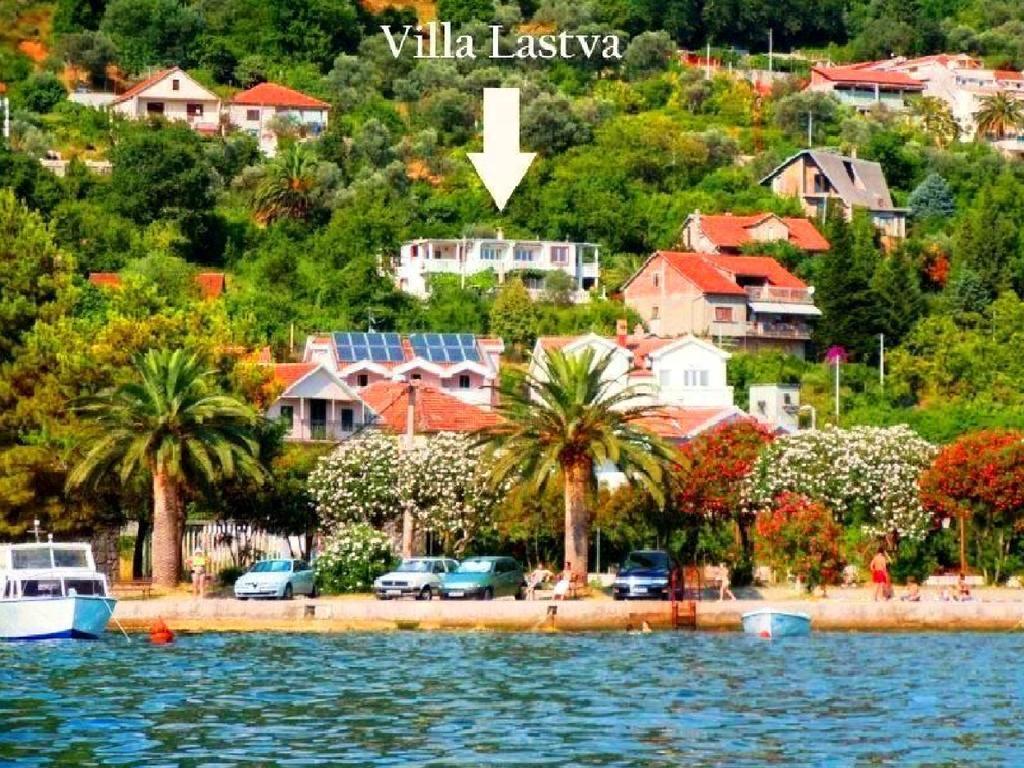 טיווט Villa Lastva Apartments מראה חיצוני תמונה