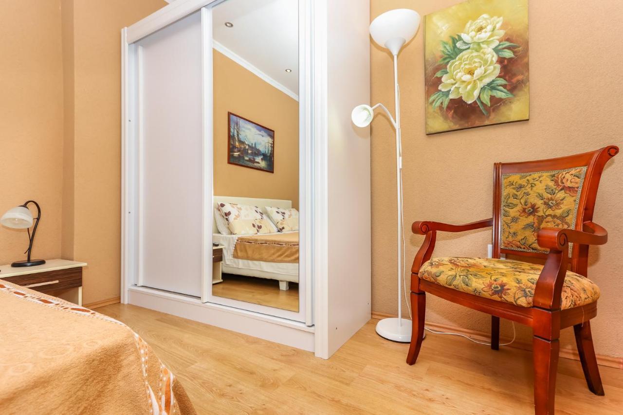 טיווט Villa Lastva Apartments מראה חיצוני תמונה