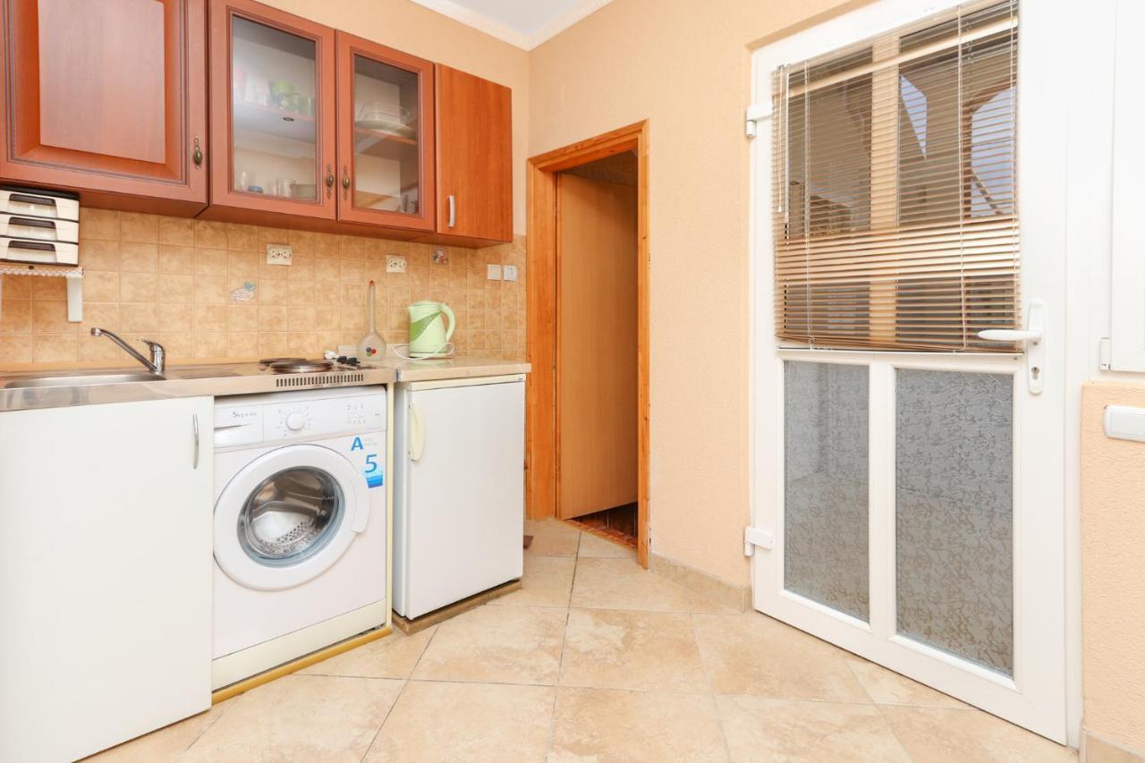 טיווט Villa Lastva Apartments מראה חיצוני תמונה