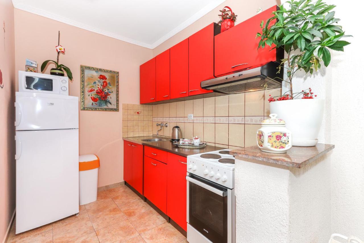 טיווט Villa Lastva Apartments מראה חיצוני תמונה