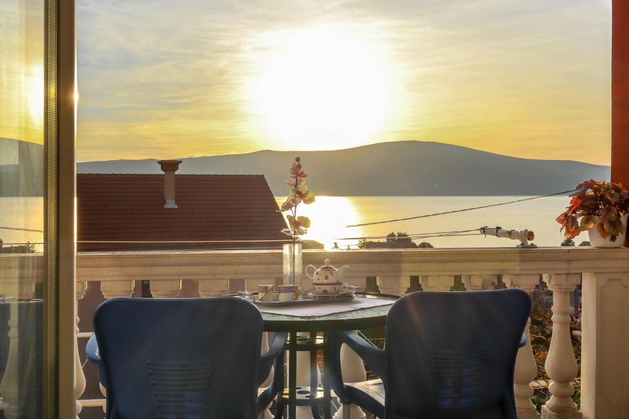 טיווט Villa Lastva Apartments מראה חיצוני תמונה